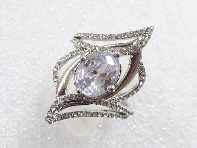 クリスタル　指輪(19号)